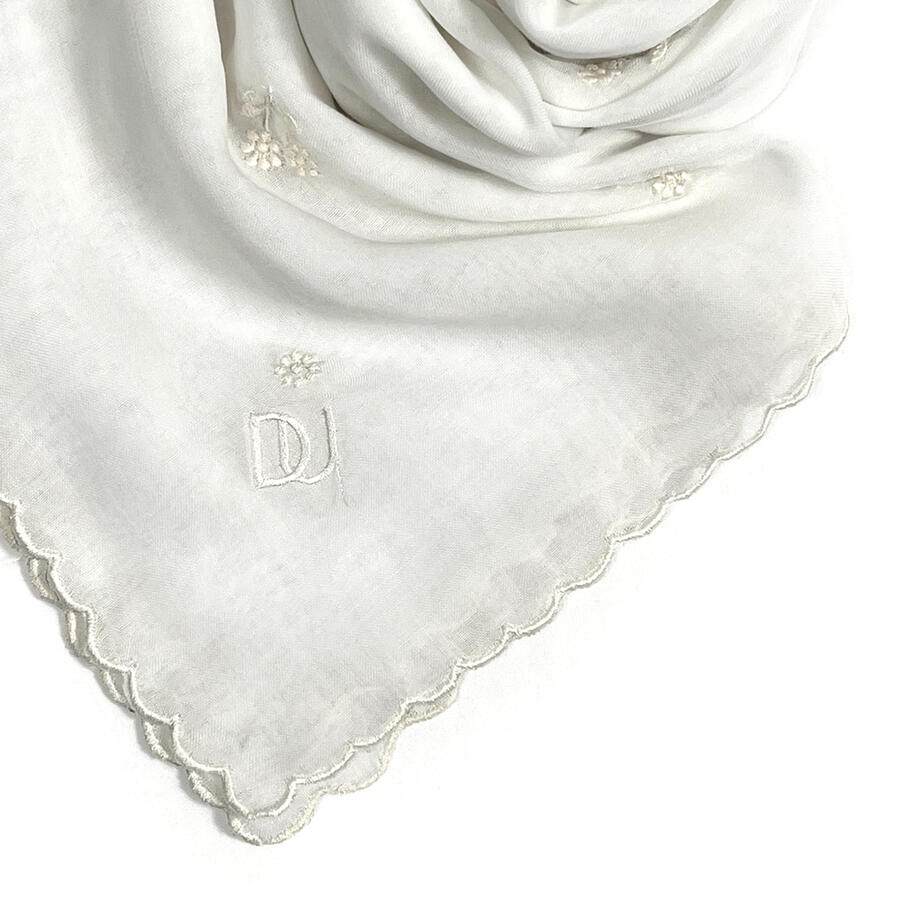 Hijab Paris Segi Empat Tepi Kecil BW